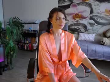 girl
        jennycutey cam image #4380664