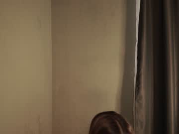 girl
        tessarosse_ cam image #1387434