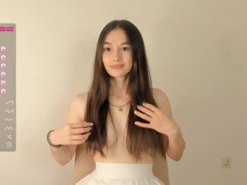 girl
        juliepenningtona cam image #1861156