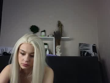 couple
        shinymila cam image #1510252