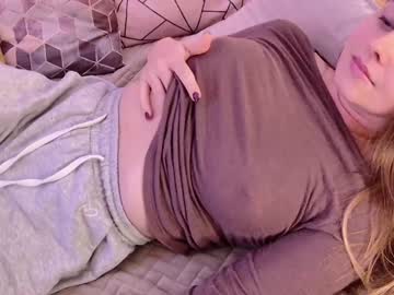 girl
        erotic_vibe cam image #3192358