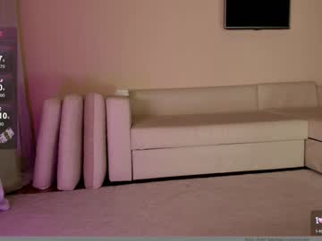 girl
        hollyextra cam image #4902051