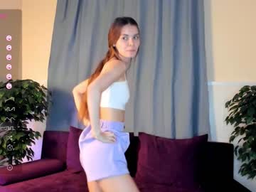 girl
        elviachaplin cam image #3469552
