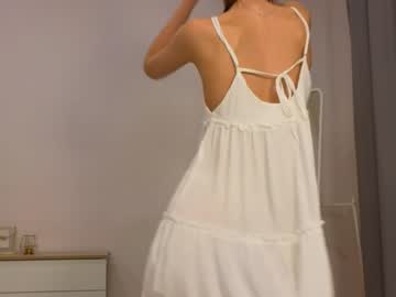 girl
        wanda_robinson cam image #4140508