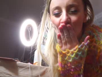girl
        juicyandthepussyblvd cam image #804472