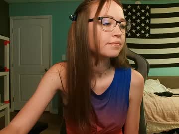 girl
        anabelleleigh cam image #6682318