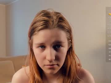 girl
        silviaharkey cam image #6192711