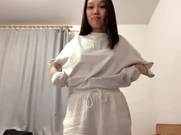 girl
        oracowee cam image #6783945