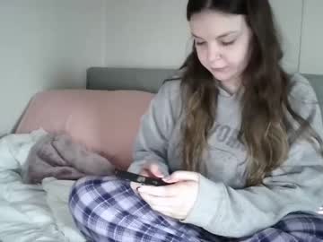 girl
        collegegirlcalie cam image #1107999