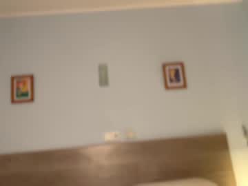 couple
        l_0l cam image #3824940