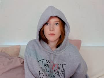 girl
        madeline_jackson cam image #2485277