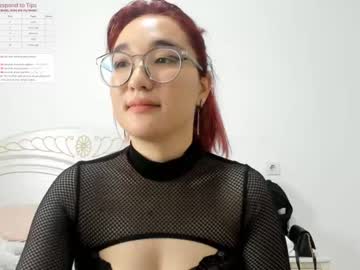 girl Live Cam Girls Love To Strip Naked For Their Viewers with lifa_chaan