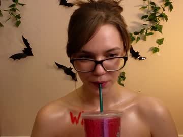 girl
        teresabriggs cam image #2736214