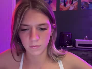girl
        oliviahansleyy cam image #5321594