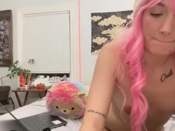 couple
        lilpinkygirl69 cam image #2836454