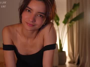 girl
        ellelure_ cam image #6944995