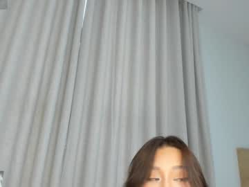 girl
        liavee cam image #4963201