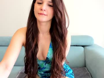girl
        elaanna cam image #6507726