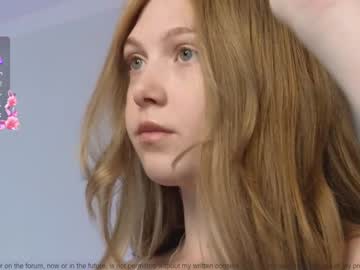 girl
        small_blondee cam image #4750288