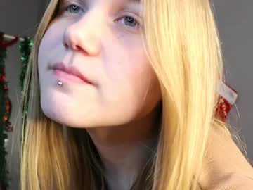 girl
        gayfarwell cam image #5693235