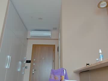 girl
        melon_mussy cam image #1553329
