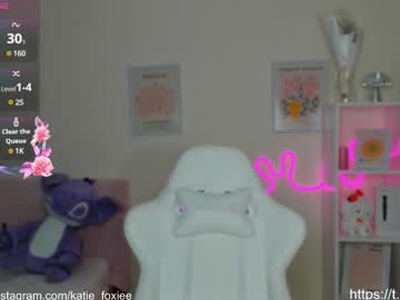 girl
        katiefoxie cam image #5452432