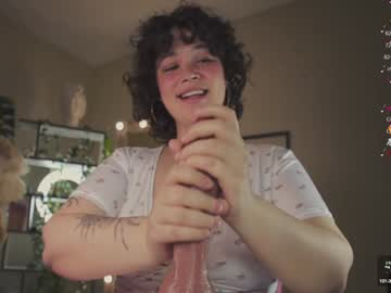 girl
        chery_lady22 cam image #5486289