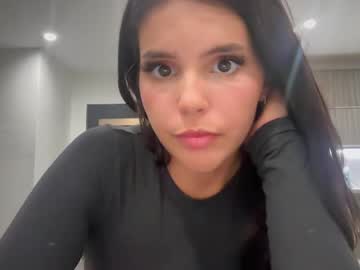 girl
        emilyster cam image #5537230