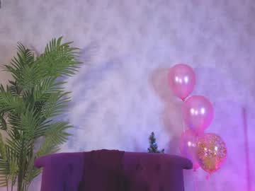 girl
        angelina_new cam image #3167989