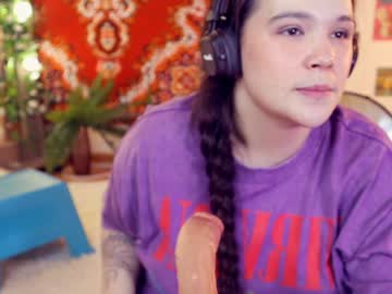 girl
        chery_lady22 cam image #6622288
