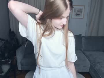 girl
        _magic_smile_ cam image #3050200