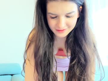 girl
        elaanna cam image #6386154