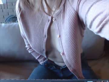 girl
        erotic_vibe cam image #4030273