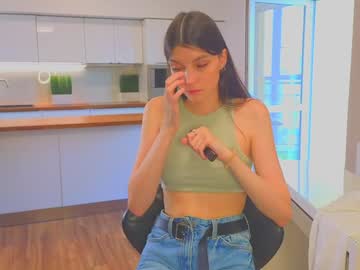 girl
        lucettagibbard cam image #4956053