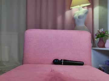 girl
        b4by_lol1 cam image #6913371