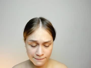 girl
        candy__mandy cam image #1462360