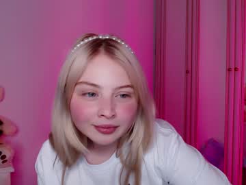 girl
        shy_blondiee cam image #858969