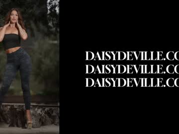 girl
        daisydeville cam image #5379581