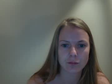 girl
        biigbb cam image #270923
