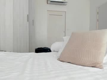 girl
        asiangirlandwhiteguy cam image #1272422