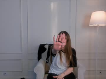girl
        swetyway cam image #2541567