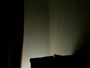 girl
        emilybatee cam image #1152739