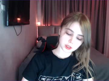 girl
        tripleprinces cam image #3063343