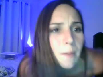 girl
        busy_mama17 cam image #5590643