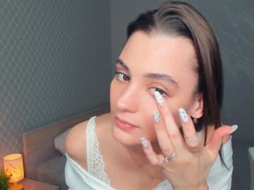 girl
        sia_lovely_ cam image #4161394