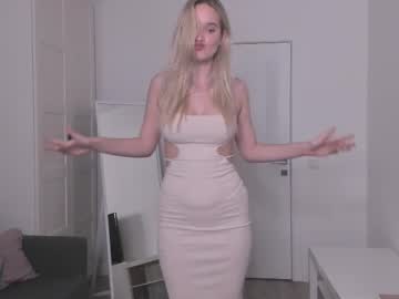 girl
        annieskiss cam image #5159992