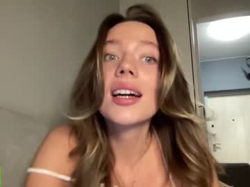 girl
        angel_from_sky cam image #3605904