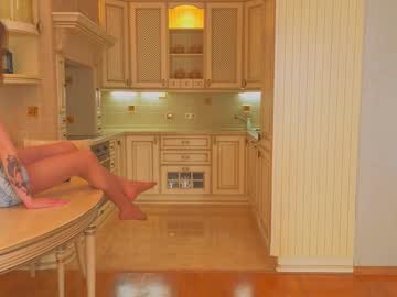 girl
        harrieteasley cam image #5243026