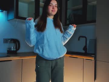 girl
        catheryncorrell cam image #3484384