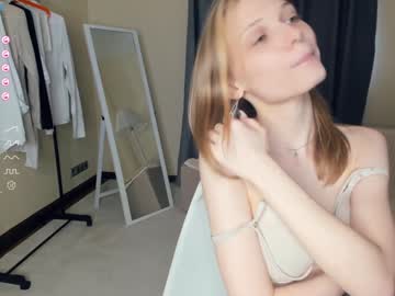 girl Live Cam Girls Love To Strip Naked For Their Viewers with maidagentile